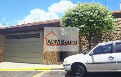 Imagem: A casa possui 3 Dormitórios, 2 Banheiros, 3 Vagas na garagem
