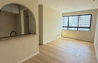 Imagem: O apartamento possui 2 Dormitórios, 2 Banheiros, 1 Vaga na