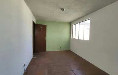 Imagem: A casa possui 2 Dormitórios, 1 Banheiro e está localizado