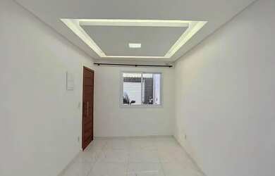 Imagem: A casa possui 2 Dormitórios, 3 Banheiros, 1 Vaga na garagem