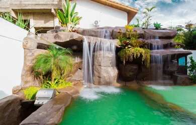 Imagem: A casa em condomínio possui 4 Dormitórios, 5 Banheiros, 4