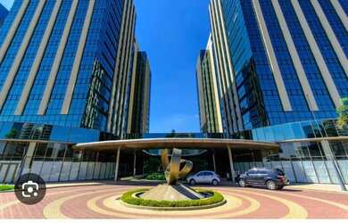 Imagem: O depósito possui 4 Vagas na garagem e 144m² de Área e está