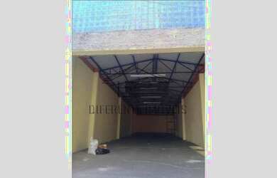 Imagem: O depósito possui 5 Vagas na garagem, 700m² de Área e está