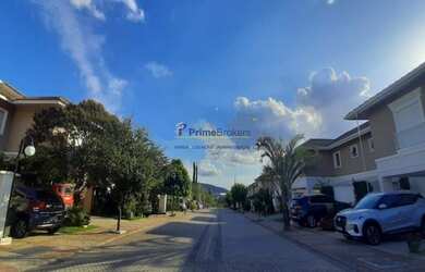 Imagem: A casa possui 3 Dormitórios, 5 Banheiros, 5 Vagas na garagem