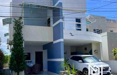 Imagem: A casa em condomínio possui 4 Dormitórios, 5 Banheiros, 2