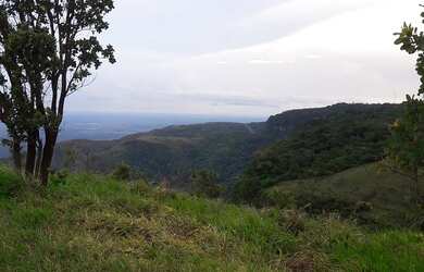 Imagem: O terreno está localizado em Jardim Imperial, Atibaia à venda