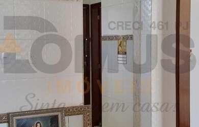 Imagem: A casa em condomínio possui 5 Dormitórios, 4 Banheiros, 3