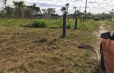 Imagem: O terreno e está localizado em Vila Garcia, Paranaguá à venda