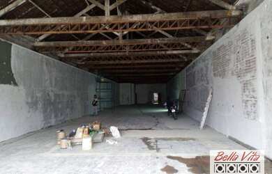 Imagem: O depósito possui 400m² de Área e está localizado em Vila