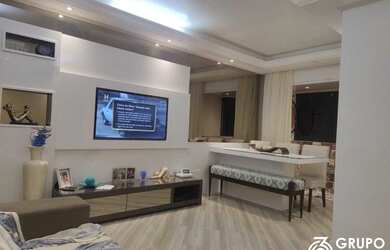 Imagem: O apartamento possui 3 Dormitórios, 2 Banheiros, 2 Vagas na