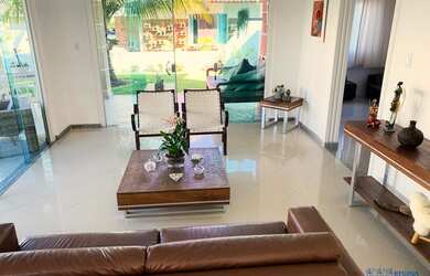 Imagem: A casa em condomínio possui 5 Dormitórios, 5 Banheiros, 4