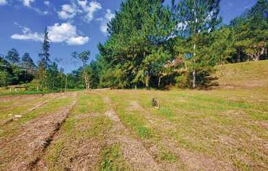Imagem 1: Lote/Terreno para venda possui 1000 metros quadrados em Centro - Nazaré Paulista - SP