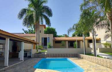 Imagem: A chácara possui 600m² de Área, Churrasqueira, Piscina, Área