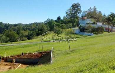 Imagem: O terreno possui 1.337m² de Área e está localizado em Jambeiro