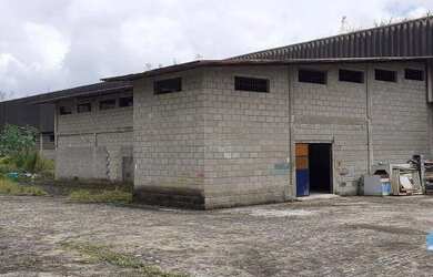 Imagem 3: Galpão com 2.400 m² mais área livre às margens da Rodovia BR 101 em...