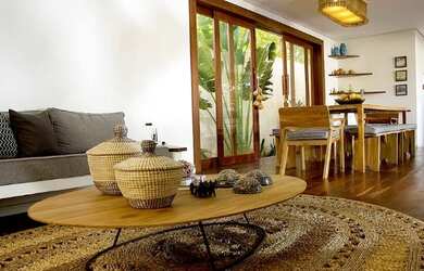 Imagem: A casa possui 3 Dormitórios, 1 Banheiro, 3 Vagas na garagem