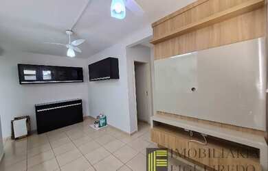 Imagem: O apartamento possui 2 Dormitórios, 1 Banheiro, 1 Vaga na garagem