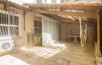 Imagem 2: Apartamento Garden para Aluguel com 130m2 com 2 Quartos na 1a Quadra da...