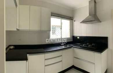 Imagem: O apartamento possui 3 Dormitórios, 1 Banheiro, 2 Vagas na