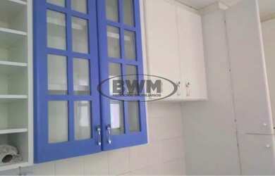 Imagem: O apartamento possui 3 Dormitórios, 1 Banheiro, 1 Vaga na garagem