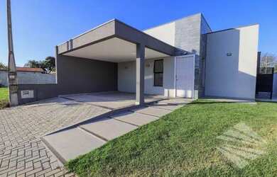 Imagem: A casa em condomínio possui 3 Dormitórios, 2 Banheiros, 4