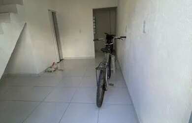 Imagem: A casa possui 2 Dormitórios, 2 Banheiros, 1 Vaga na garagem