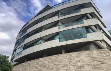 Imagem: O apartamento possui 4 Dormitórios, 4 Banheiros, 4 Vagas na