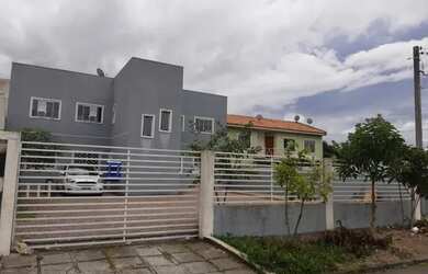 Imagem: O apartamento possui 3 Dormitórios, 1 Banheiro, 1 Vaga na garagem