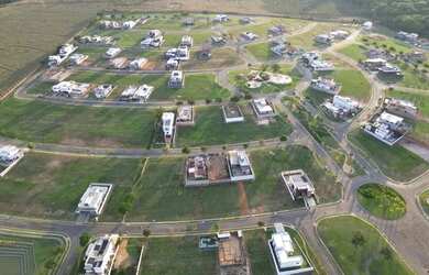 Imagem: O terreno possui 503m² de Área e está localizado em Alphaville