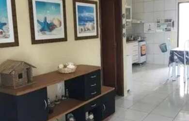 Imagem: A casa possui 2 Dormitórios, 1 Banheiro, 2 Vagas na garagem