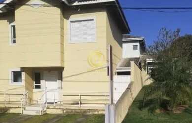 Imagem: A casa em condomínio possui 3 Dormitórios, 3 Banheiros, 3