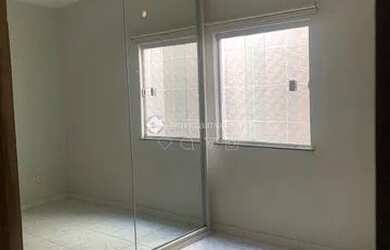 Imagem: A casa possui 4 Dormitórios, 3 Banheiros, 2 Vagas na garagem