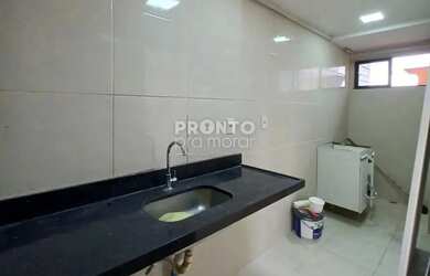 Imagem: O apartamento possui 3 Dormitórios, 1 Banheiro, 1 Vaga na garagem