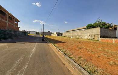 Imagem: O terreno possui 295m² de Área e está localizado em Samambaia