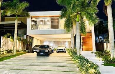 Imagem: A casa em condomínio possui 5 Dormitórios, 5 Banheiros, 5