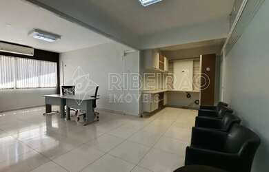 Imagem: O depósito possui 1 Vaga na garagem, 98m² de Área e está