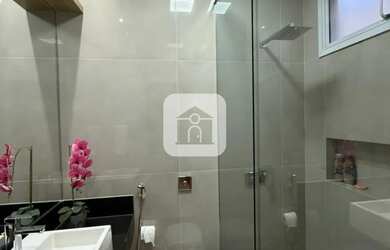 Imagem 3: Casa Térrea Alto Padrão Disponível para locação