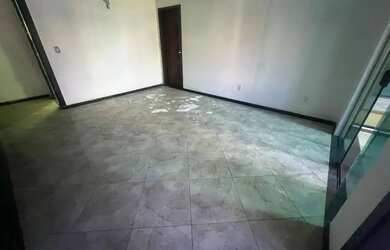 Imagem 16: Casas para locação no Centro em Macaé/RJ, 02 Casas sendo 1 térrea e a outra sobrado com ga