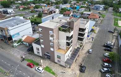 Imagem: O depósito possui 4 Vagas na garagem, 30m² de Área e está