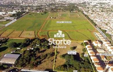 Imagem: O terreno possui 12000m² de Área e está localizado em Chácaras