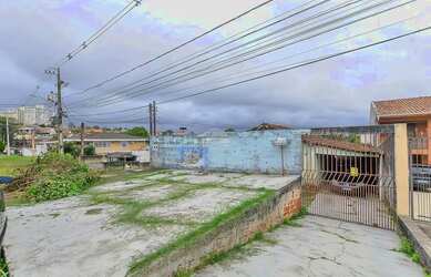 Imagem: O terreno possui 396m² de Área e está localizado em Tingui