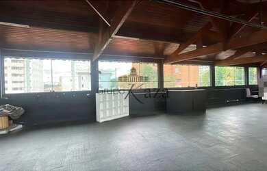 Imagem: O depósito possui 180m² de Área e está localizado em Parque