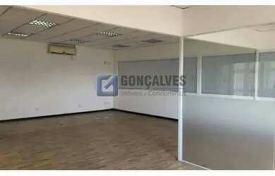 Imagem: O depósito possui 770m² de Área e está localizado em Vila