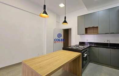 Imagem: O apartamento possui 2 Dormitórios, 2 Banheiros, 2 Vagas na