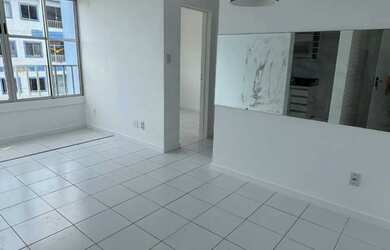 Imagem: O apartamento possui 2 Dormitórios, 2 Banheiros e 1 Vaga na