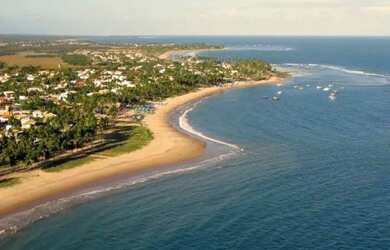 Imagem: A casa possui 2 Dormitórios, 2 Banheiros, 1 Vaga na garagem
