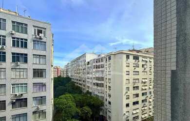 Imagem: O apartamento possui 2 Dormitórios, 2 Banheiros e 75m² de