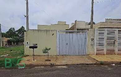 Imagem: A casa em condomínio possui 2 Dormitórios, 1 Banheiro, 45m²