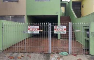 Imagem: A casa possui 2 Dormitórios, 2 Banheiros e 2 Vagas na garagem