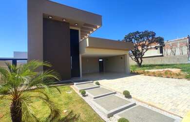 Imagem: Linda Casa Térrea, Condomínio Parqville !